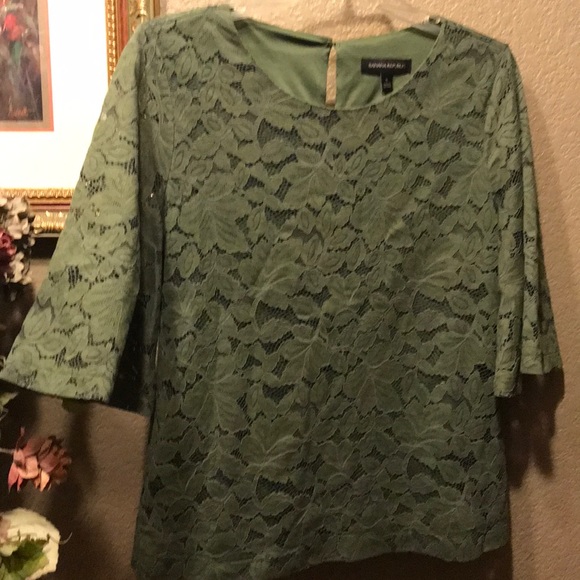 Blouse - Picture 2 of 3